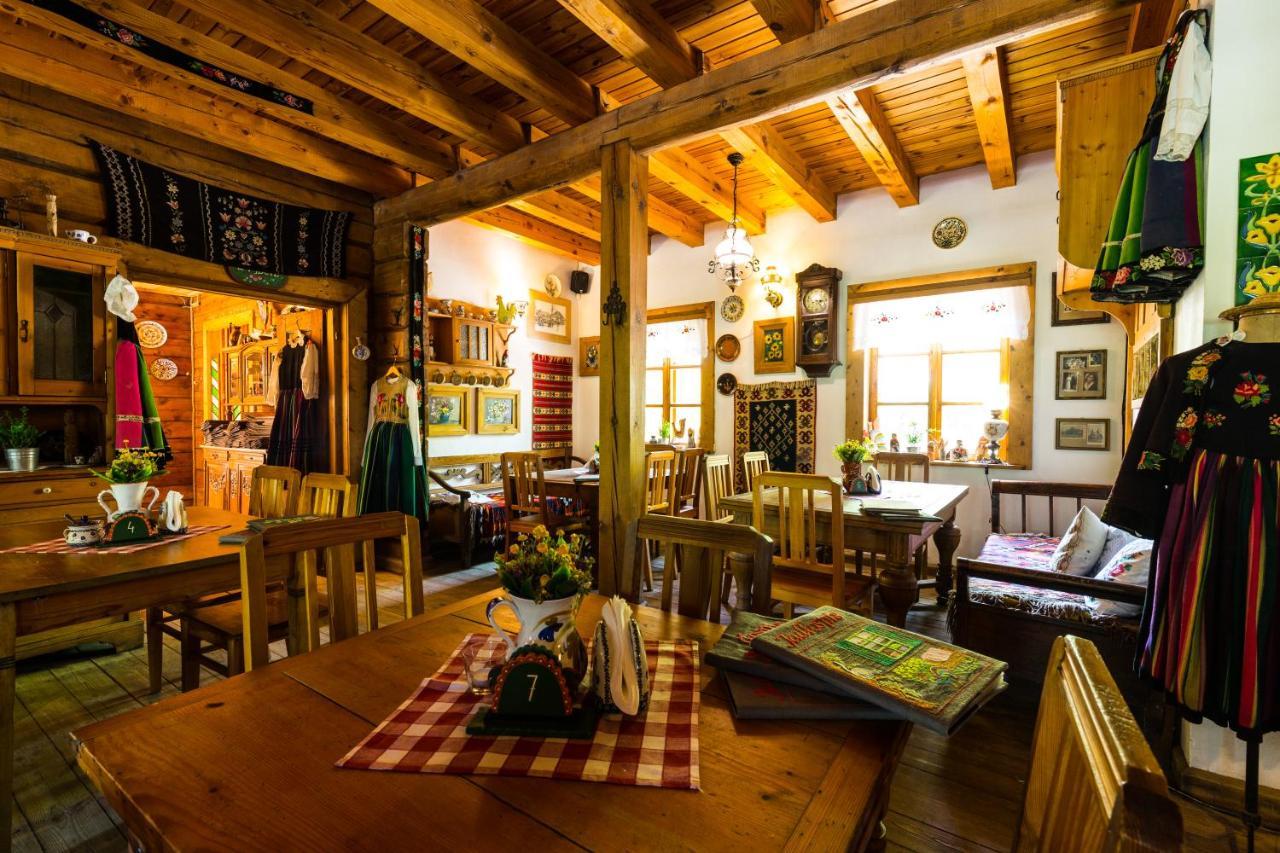 Oberza Pod Zlotym Prosiakiem Hotel Nieborow Exterior photo